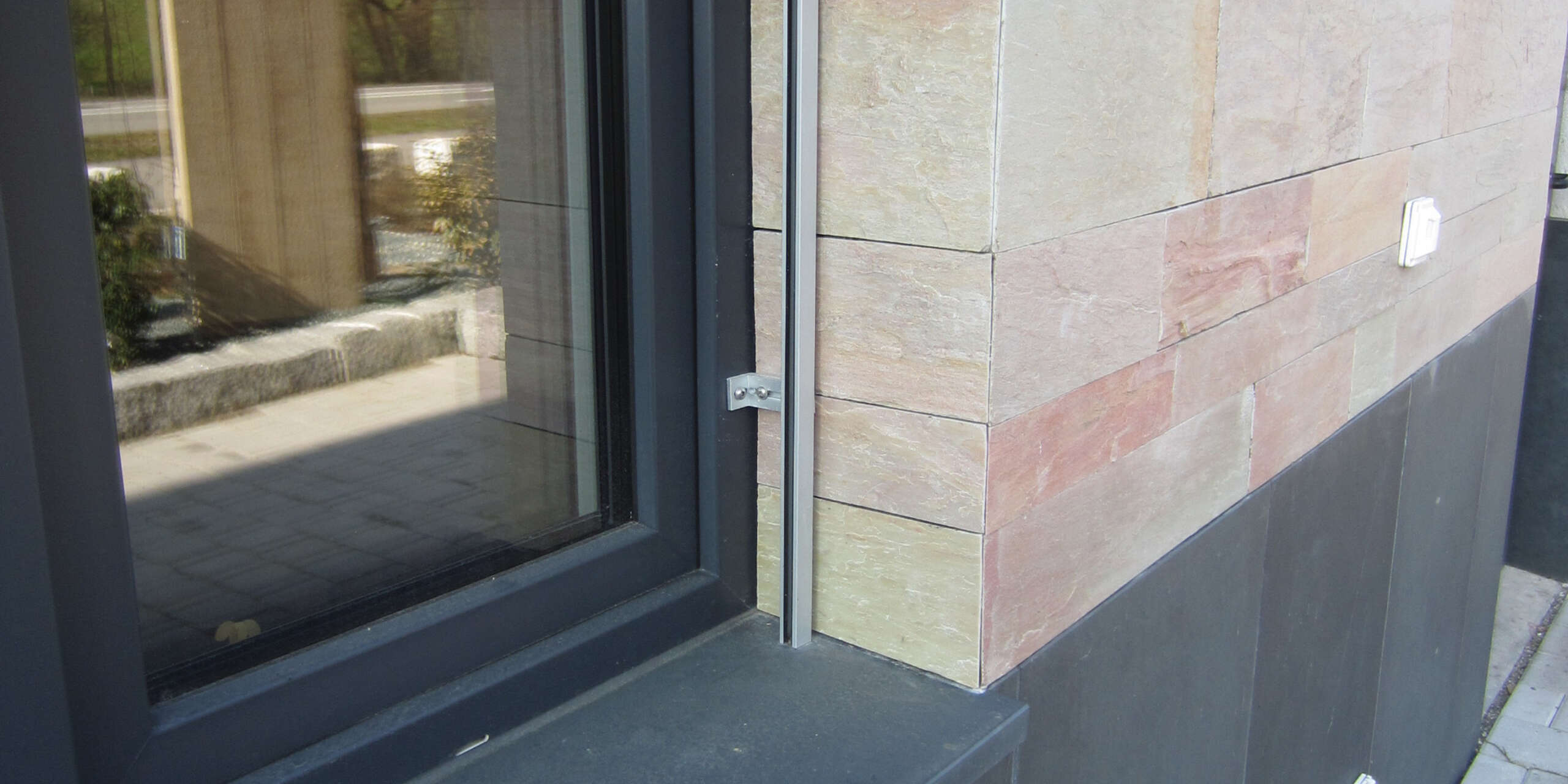 Naturstein Quarzit Sarazza Schiefer bruchroh