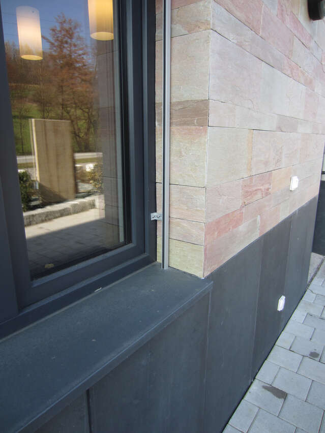 Naturstein Quarzit Sarazza Schiefer bruchroh