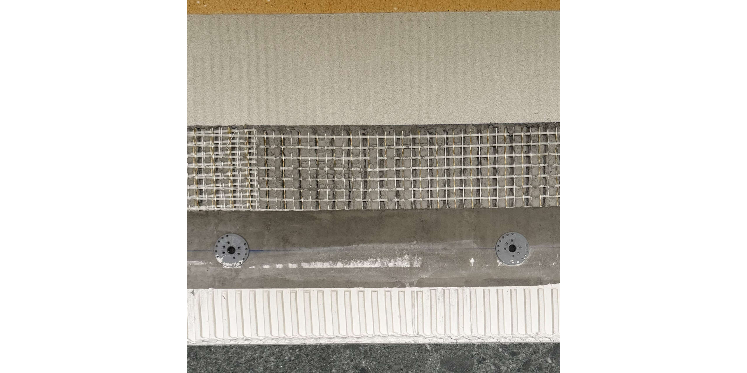 Systemaufbau Naturstein Verde Salvan, geschliffen K220